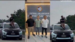 9922607c22181099d0a944385de9a385