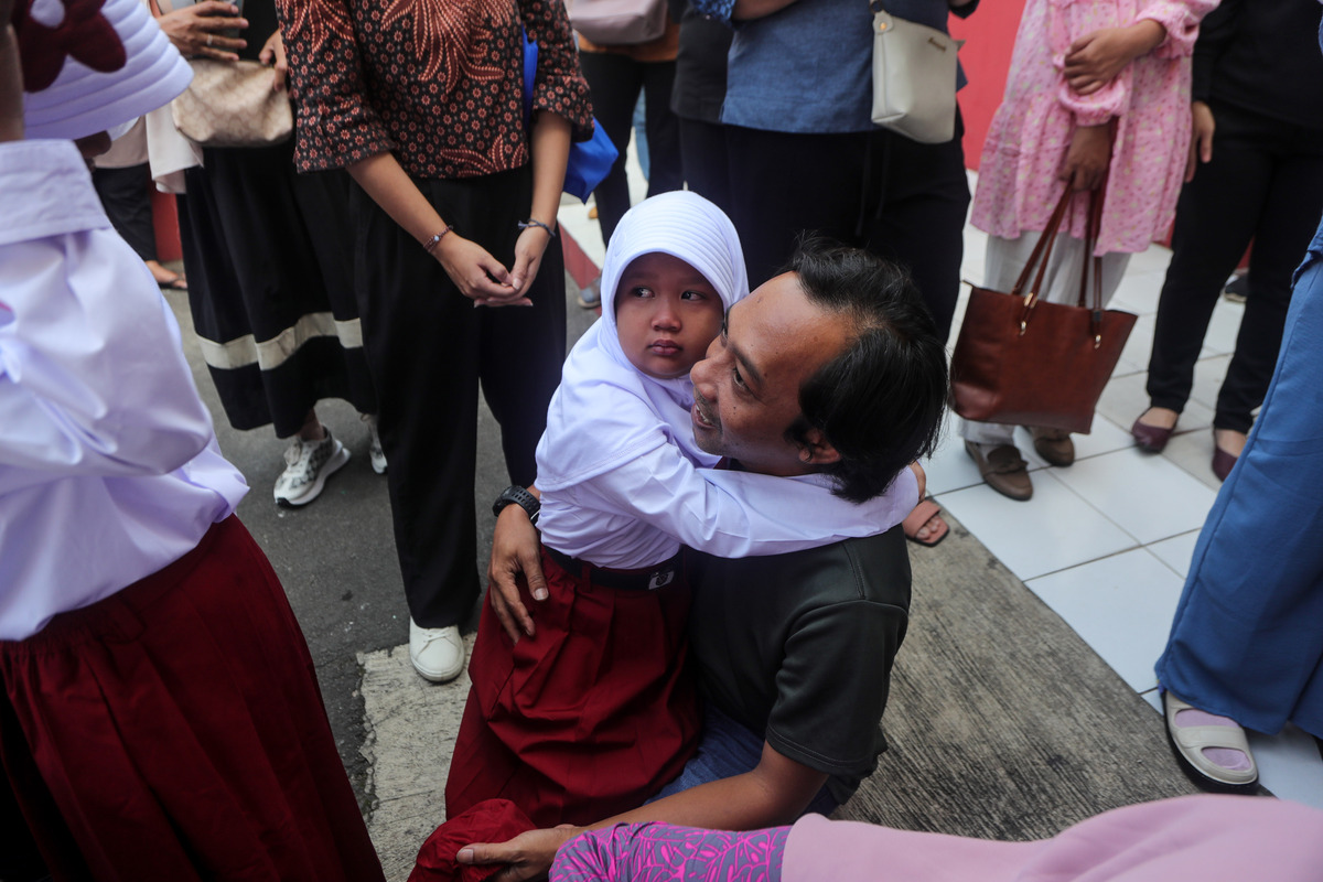 Hari Pertama Sekolah di Depok