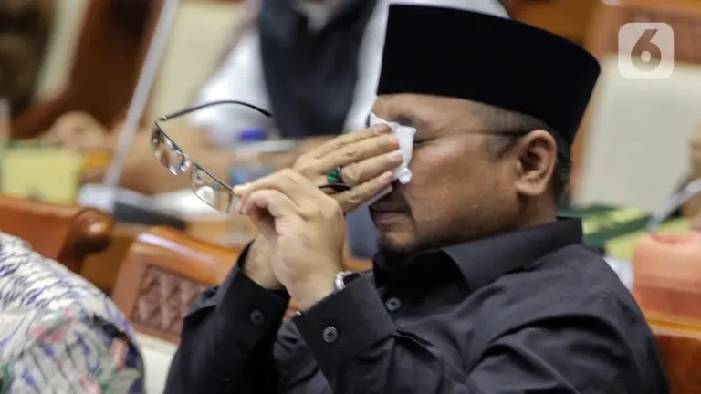 017599400_1676475810-20230215-DPR_Kemenag_Sepakati_Biaya_Haji_2023-FF_7