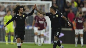 020484400_1755896826-AP25234697546529