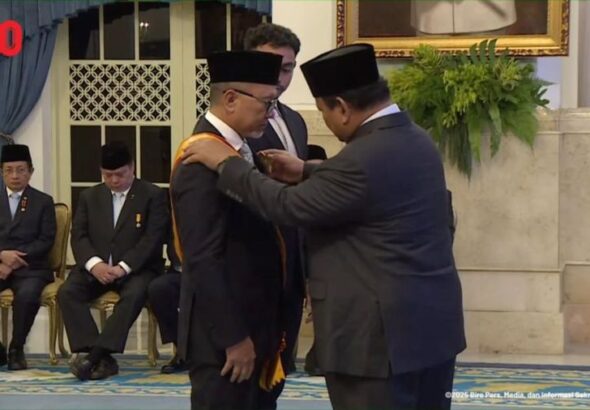 menteri-perdagangan-zulkifli-hasan-dapat-tanda-kehormatan-dari-presiden-ri-prabowo-subianto-1756106461612_169