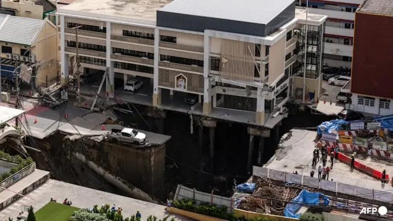 012198900_1758692124-000_76k48xz