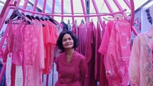 069666200_1759107836-chitra