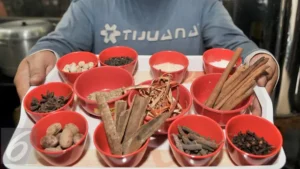 072110800_1486376578-20170206--Bir-Pletok-Ditetapkan-Jadi-Ikon-Betawi-Jakarta--Yoppy-Renato-04