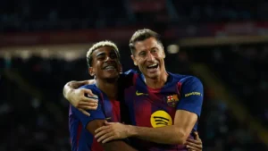 079012700_1759084147-AP25271646386411