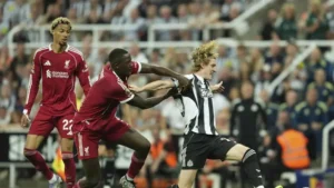083119000_1756719790-ibrahima_konate_anthony_gordon_newcastle_liverpool_ap_jon_super