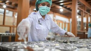 antarafoto-pendistribusian-mbg-di-sppg-kamalaputi-sumba-timur-2-1752818081_3268_ratio-16x9