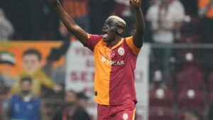009642600_1759267238-victor_osimhen_selebrasi_galatasaray_liverpool_ap_francisco_seco