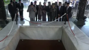 038642800_1759284583-IMG_2027