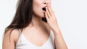 039745300_1743846436-copy-space-woman-yawning_23-2148418512