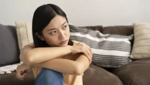 060454600_1723437242-front-view-woman-dealing-with-imposter-syndrome