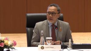 074983800_1755255437-Menteri_Pangan_Zulkifli_Hasan