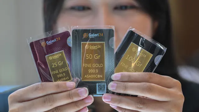 075074000_1744629098-20250414-Harga_Emas_Batangan-AFP_5