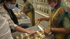 080364800_1651632347-000_329D9VK