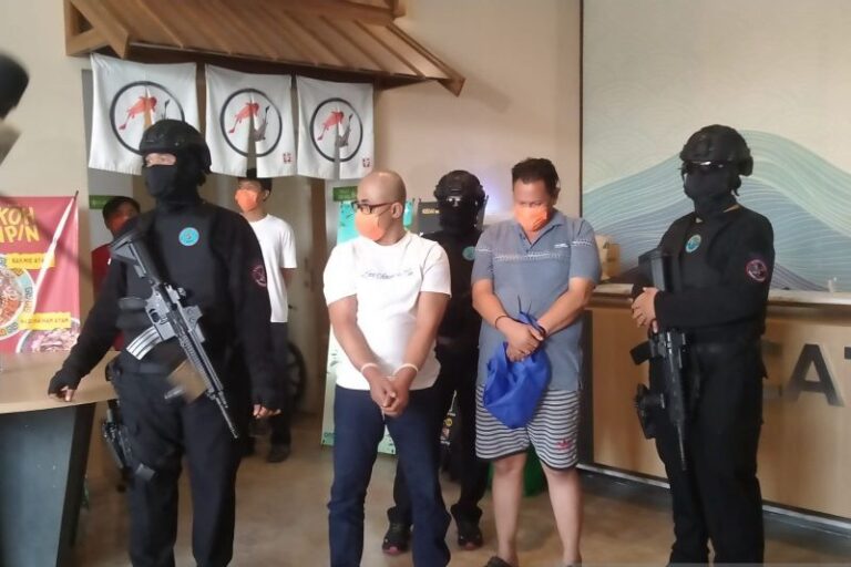 1000156932_94abc0ac69