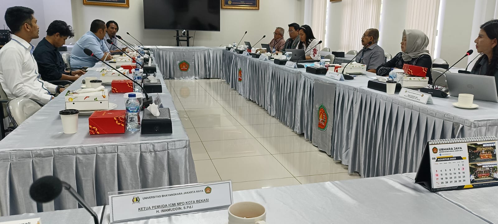 7cdb9bc8-4d5f-4636-a357-9f329044f274