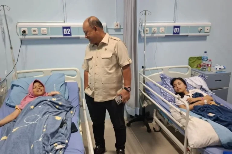 _822_Kepala-BGN-Tak-Mau-Berspekulasi-Soal-Penyebab-Keracunan-Massal-MBG-di-Cianjur