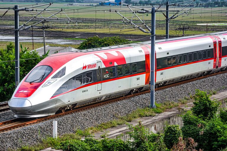 KCIC_400-5_with_Whoosh_logo