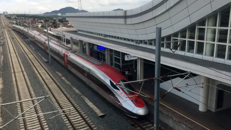 KPK-Imbau-Mahfud-MD-Segera-Laporkan-Dugaan-Mark-Up-Biaya-Proyek-Kereta-Cepat-Whoosh.jpg-1200x675