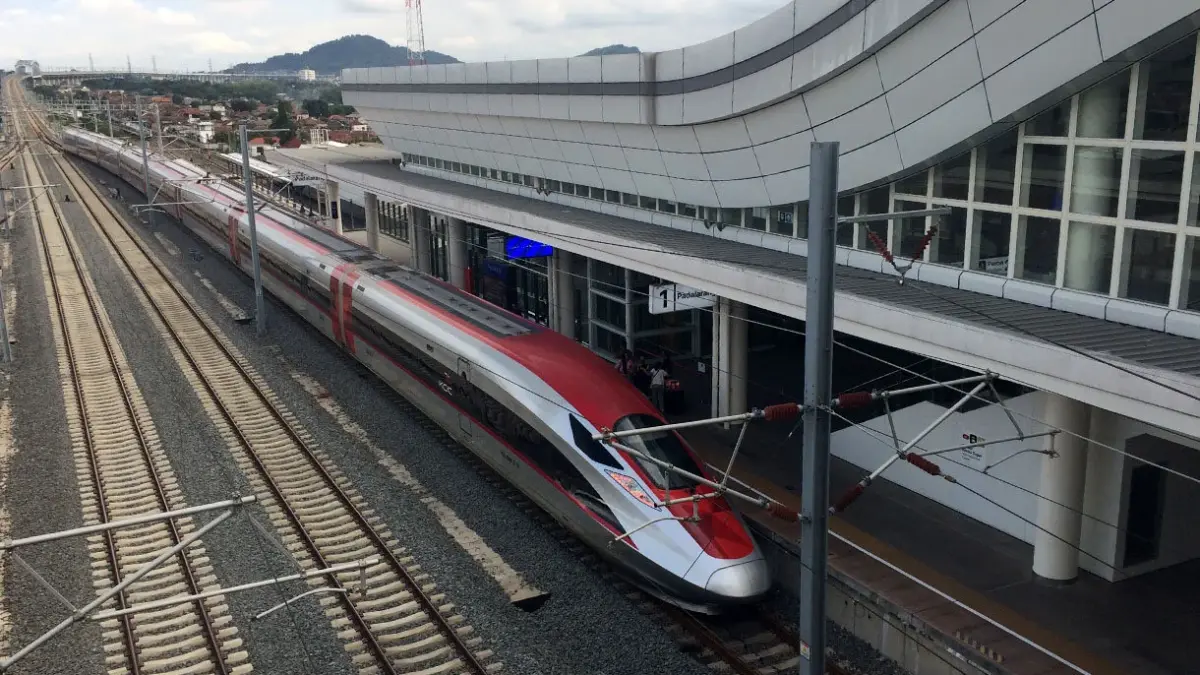 KPK-Imbau-Mahfud-MD-Segera-Laporkan-Dugaan-Mark-Up-Biaya-Proyek-Kereta-Cepat-Whoosh.jpg-1200x675