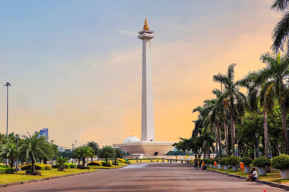 cozzyid-hotel-murah-hotel-terdekat-penginapan-murah-penginapan-terdekat-booking-hotel-monumen-nasional-monas-ikon-jakarta-yang-membanggakan-sumber-gambar-kompas