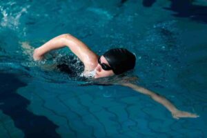 large_medium_shot_athlete_swimming_pool_11zon_f6d9238550