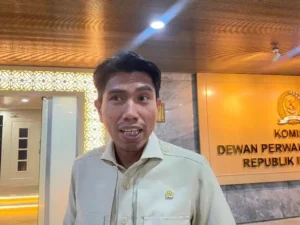 medium_Bahtar_Bonang_Komisi_II_DPR_55eca00c00