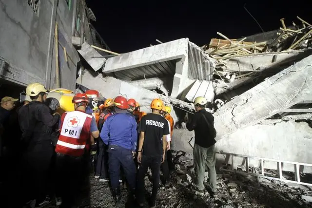 medium_antarafoto_bangunan_musala_pondok_al_khoziny_sidoarjo_ambruk_1759334563_92c1f473c0_d32bffe733