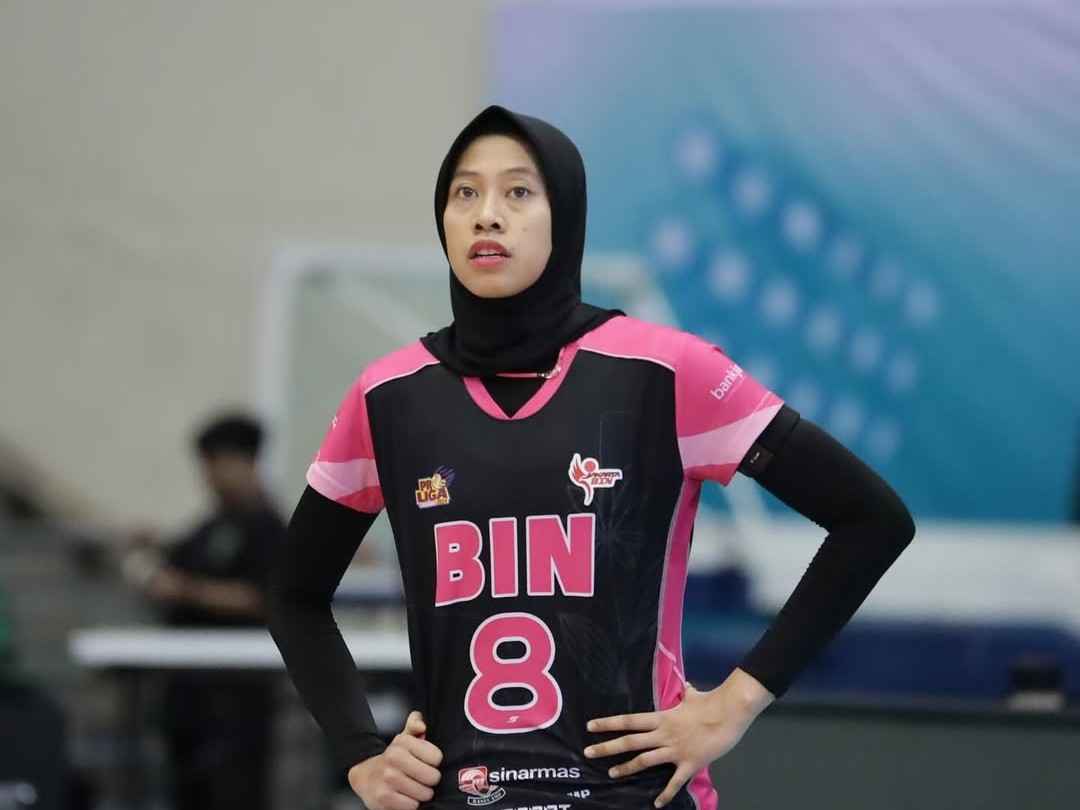 megawatihangestrip_11zon_04e9787813