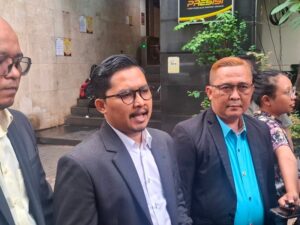 1000260756_327878ae39