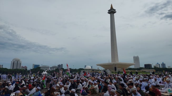 50423-aksi-reuni-212-di-silang-monas-jakarta