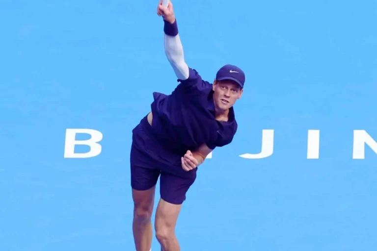 Jannik-Sinner-Kembali-Bungkam-De-Minaur-Lolos-ke-Final-ATP-China-Open-2025
