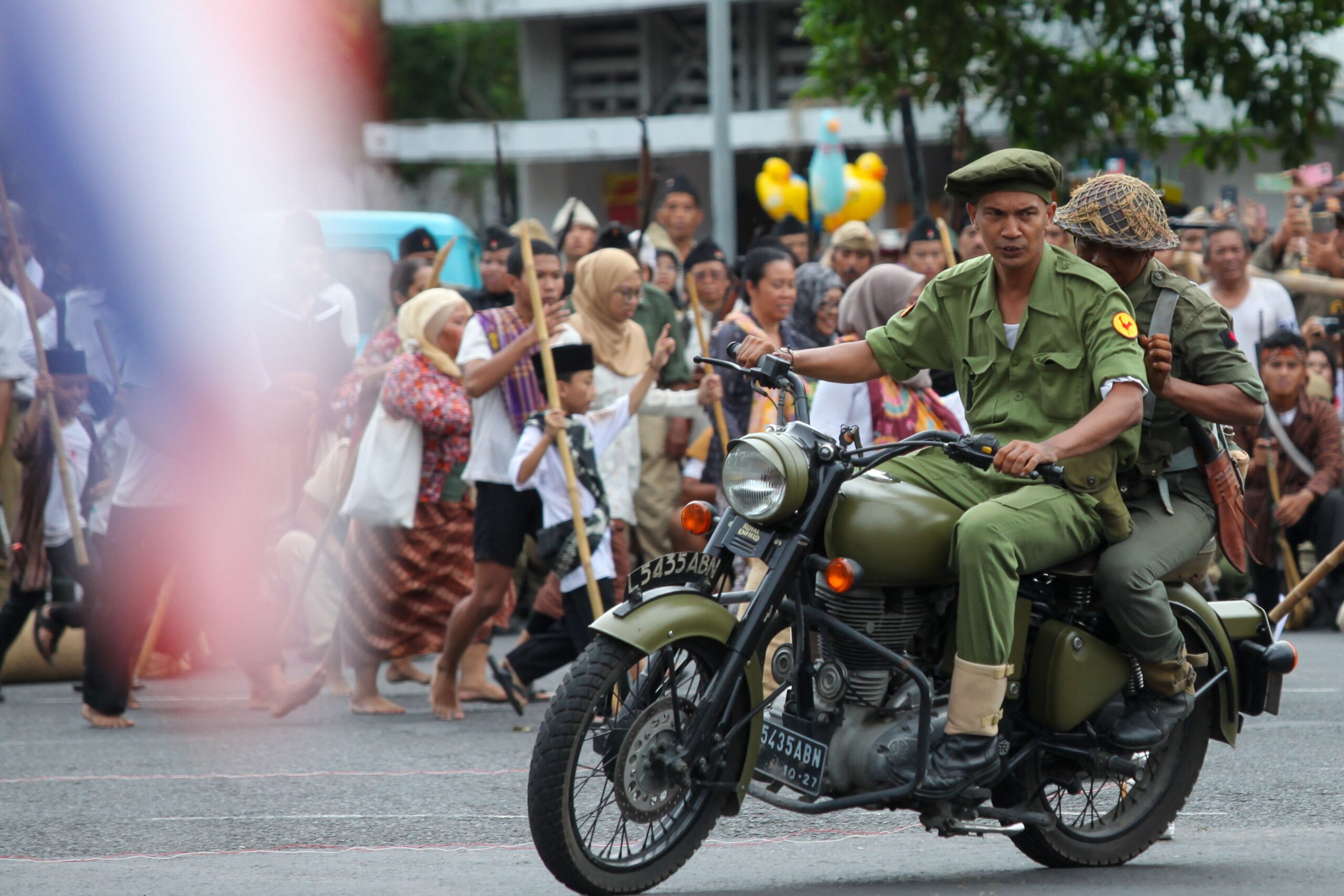 antarafoto_parade_surabaya_juang_2025_1762095971_98af069e50