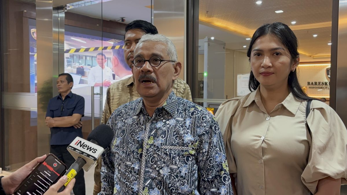 arya_daru-xdKq_large