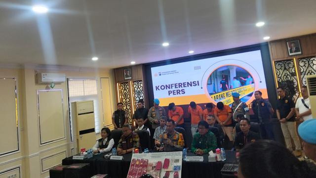 image_bank_2025_11_22_063547.627-akhirnya-terbongkar-eks-sopir-jadi-otak-pembakaran-rumah-hakim-pn-medan-khamozaro-1