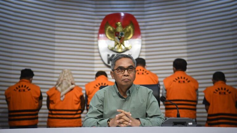 kpk-ott-kasus-suap-proyek-pupr-di-ogan-komering-ulu-1742126298645_169 (1)