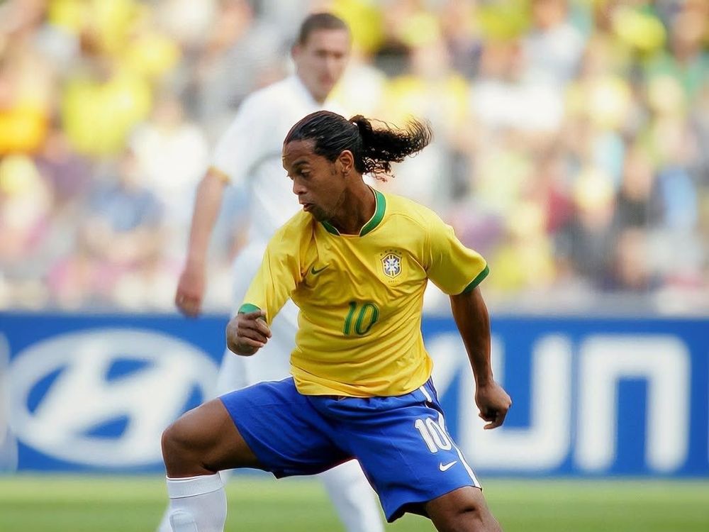 large_profil_ronaldinho_e0a8f21815