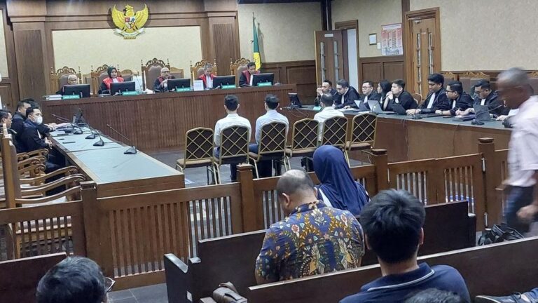 sidang-korupsi-tata-kelola-minyak-mentah-1761210499068_169