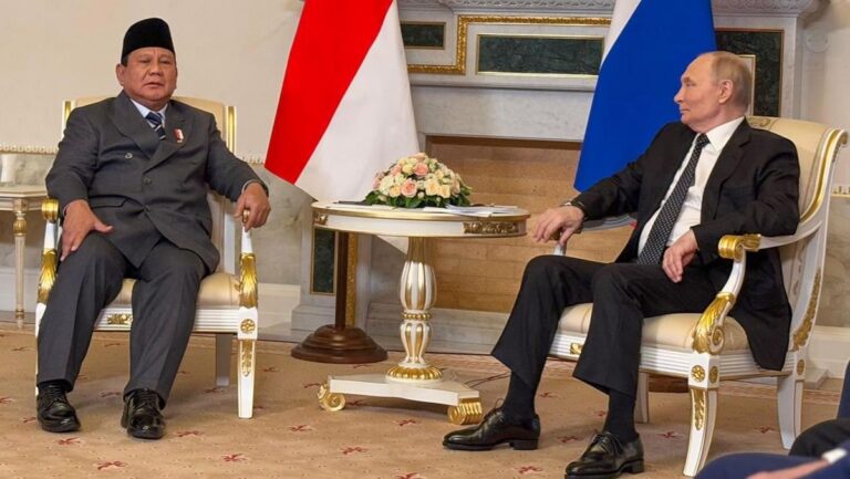 pertemuan-bilateral-presiden-prabowo-dengan-presiden-putin-1750336582948_169